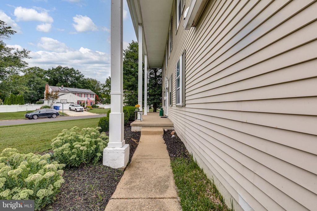 122 COBBLESTONE DR, MOUNT LAUREL, NJ 08054 — photo 4