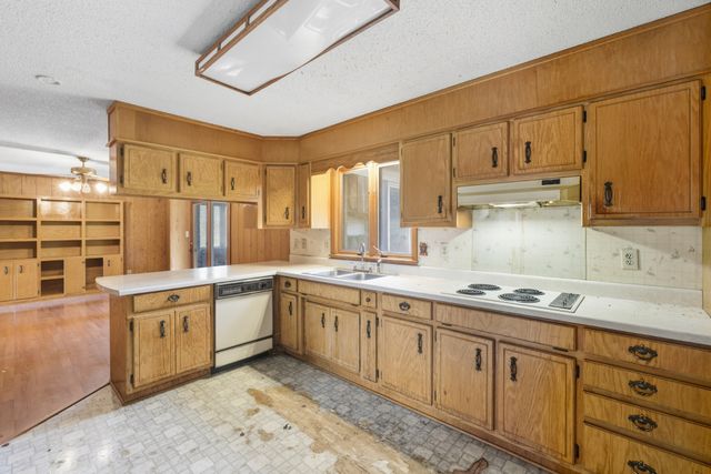 44 Moore Ln, Lynchburg, TN 37352