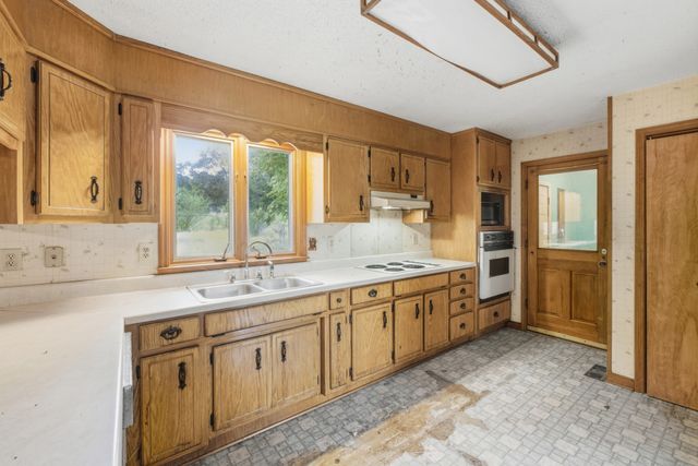 44 Moore Ln, Lynchburg, TN 37352