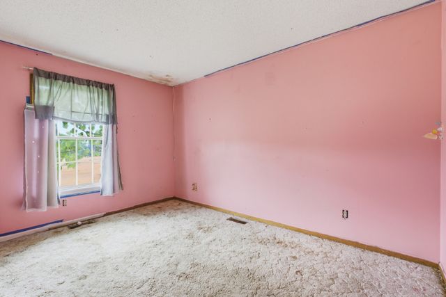 44 Moore Ln, Lynchburg, TN 37352