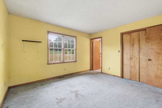 44 Moore Ln, Lynchburg, TN 37352