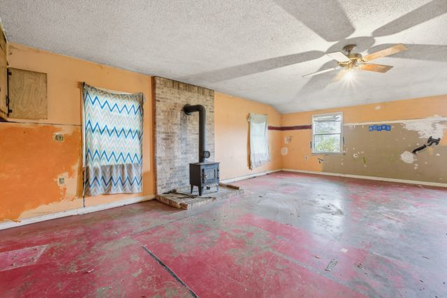 44 Moore Ln, Lynchburg, TN 37352