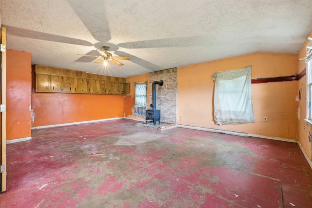 44 Moore Ln, Lynchburg, TN 37352