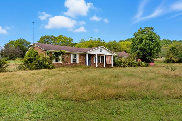 44 Moore Ln, Lynchburg, TN 37352