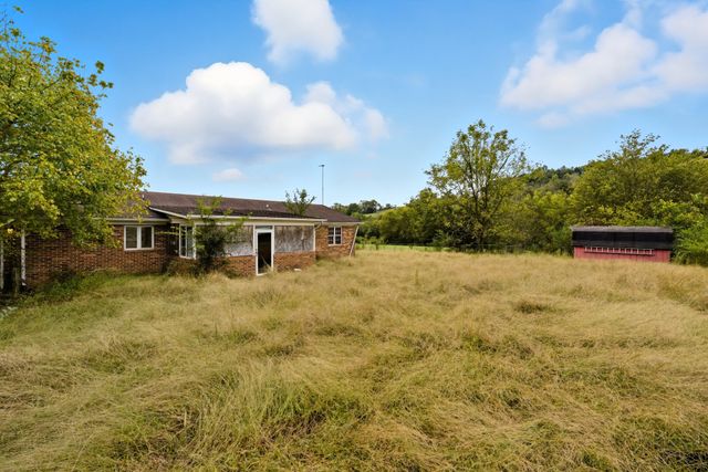 44 Moore Ln, Lynchburg, TN 37352