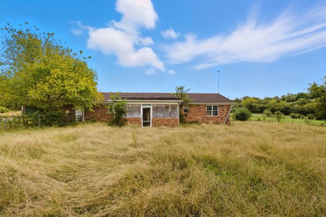 44 Moore Ln, Lynchburg, TN 37352