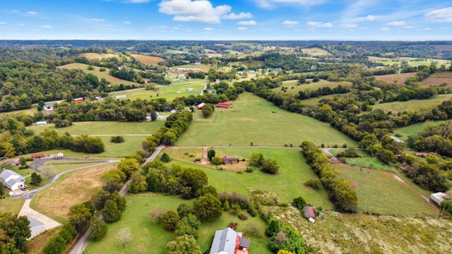 44 Moore Ln, Lynchburg, TN 37352