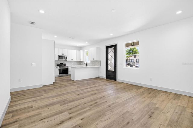 1145 29TH STREET S, St Petersburg, FL 33712