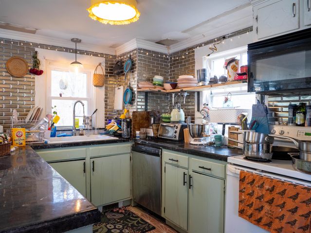 4 Old Dover Road, Rochester, NH 03867