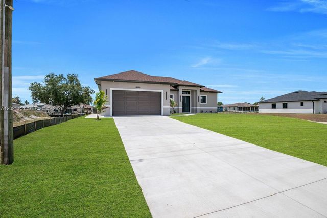 3115 2nd ST SW, Lehigh Acres, FL 33976