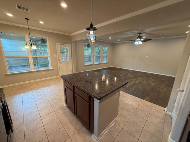 1310 Ainsley Way Drive, Pearland, TX 77581