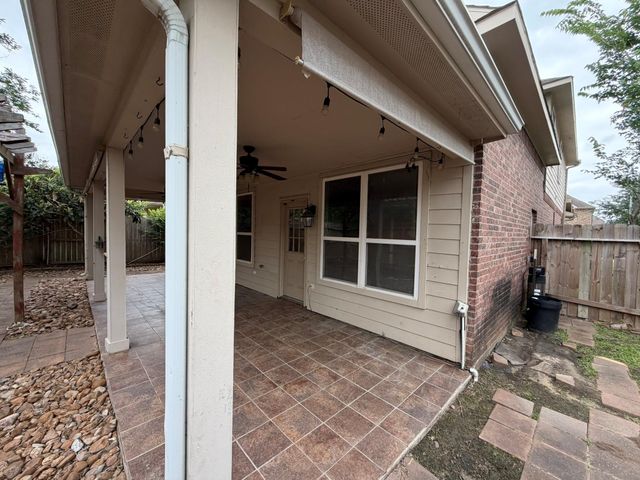 1310 Ainsley Way Drive, Pearland, TX 77581