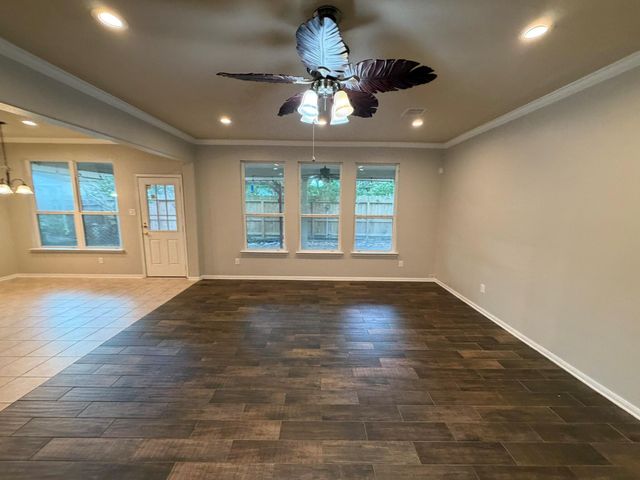 1310 Ainsley Way Drive, Pearland, TX 77581