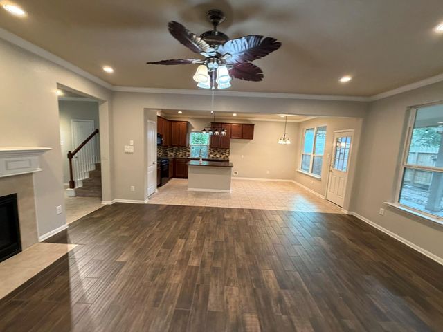 1310 Ainsley Way Drive, Pearland, TX 77581