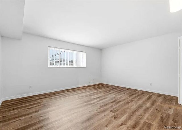 2375 Walton Boulevard 8, Rochester Hills, MI 48309