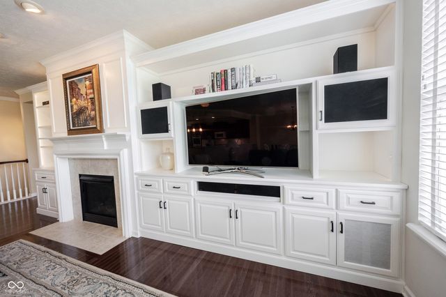 15330 Trebbiano Drive, Fishers, IN 46037