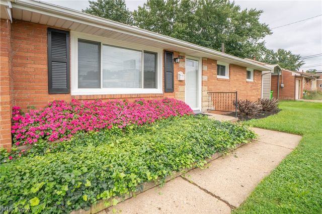 1615 Whipple Avenue NW, Canton, OH 44708