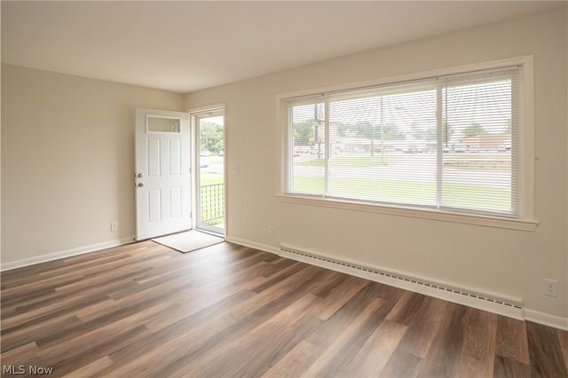 1615 Whipple Avenue NW, Canton, OH 44708