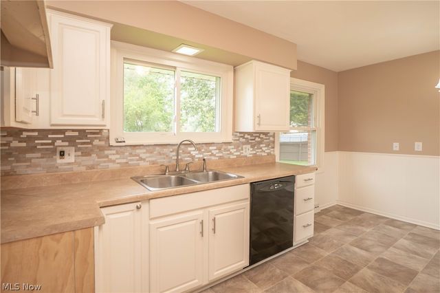 1615 Whipple Avenue NW, Canton, OH 44708