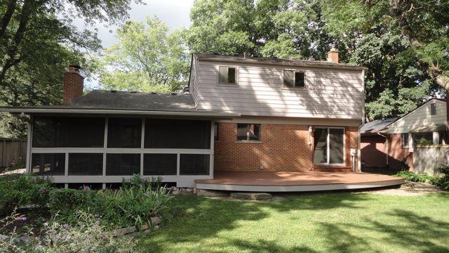 674 Canterbury Drive, Saline City, MI 48176