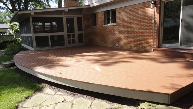 674 Canterbury Drive, Saline City, MI 48176