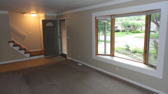 674 Canterbury Drive, Saline City, MI 48176