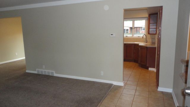 674 Canterbury Drive, Saline City, MI 48176