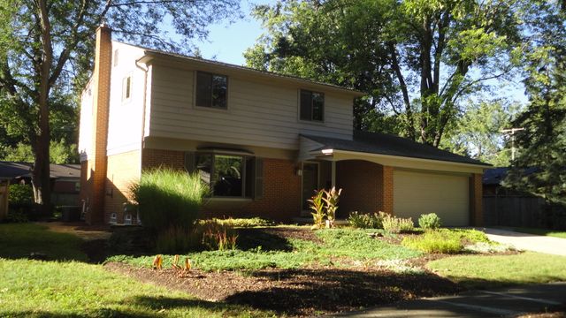 674 Canterbury Drive, Saline City, MI 48176