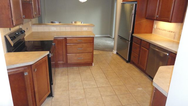 674 Canterbury Drive, Saline City, MI 48176