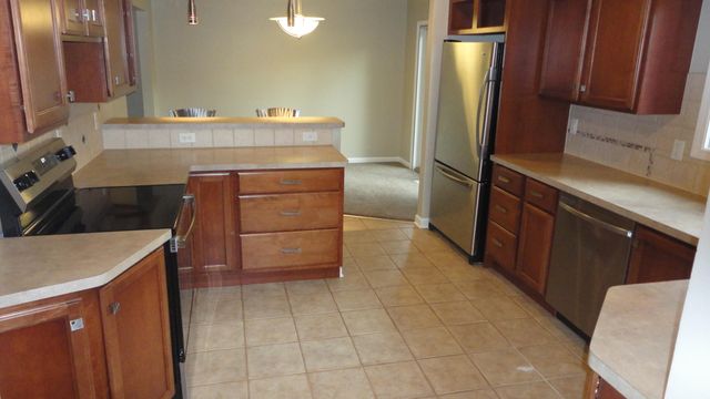 674 Canterbury Drive, Saline City, MI 48176