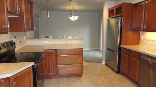 674 Canterbury Drive, Saline City, MI 48176