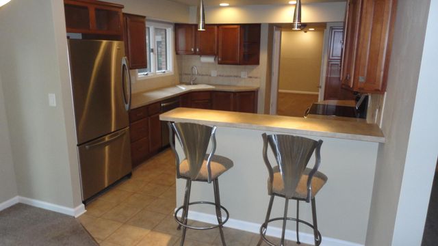 674 Canterbury Drive, Saline City, MI 48176