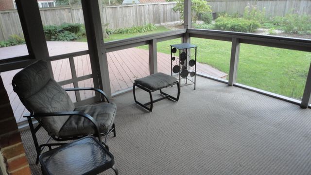 674 Canterbury Drive, Saline City, MI 48176