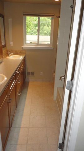 674 Canterbury Drive, Saline City, MI 48176