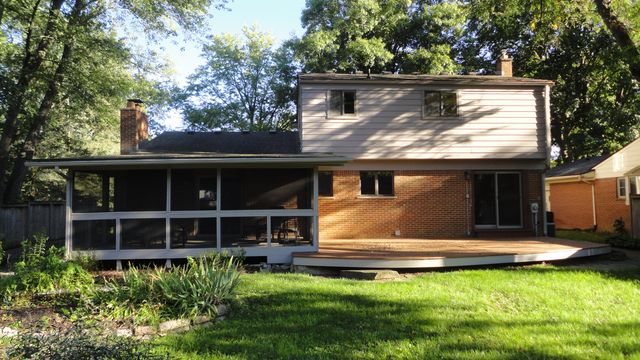 674 Canterbury Drive, Saline City, MI 48176