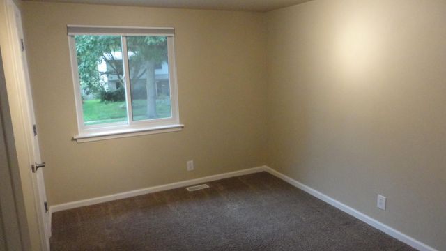 674 Canterbury Drive, Saline City, MI 48176