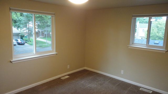 674 Canterbury Drive, Saline City, MI 48176