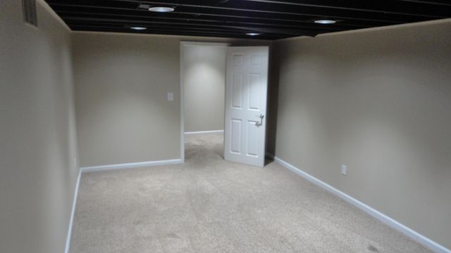 674 Canterbury Drive, Saline City, MI 48176