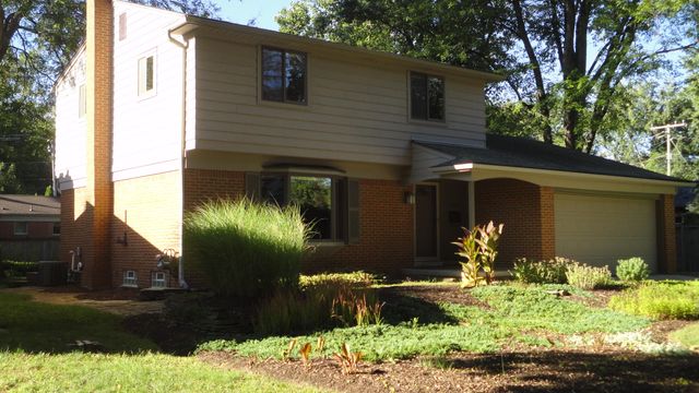 674 Canterbury Drive, Saline City, MI 48176