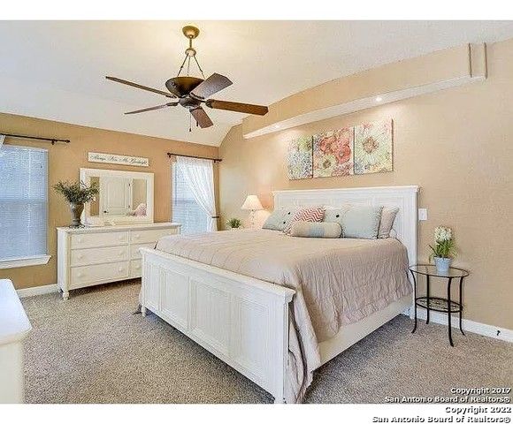 110 SURREY DR, Boerne, TX 78006
