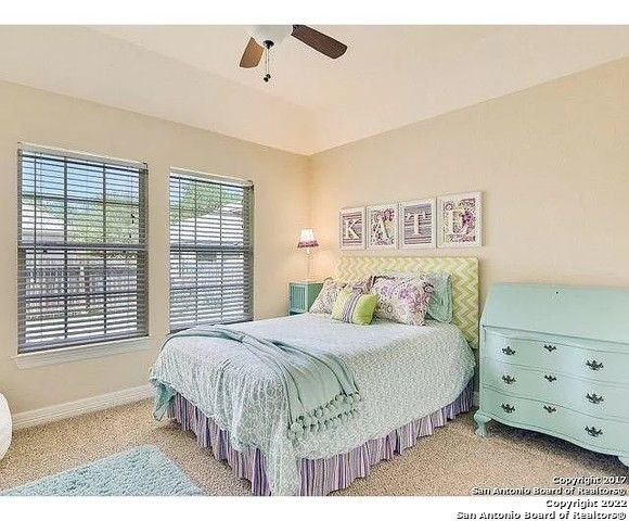 110 SURREY DR, Boerne, TX 78006
