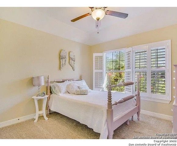 110 SURREY DR, Boerne, TX 78006