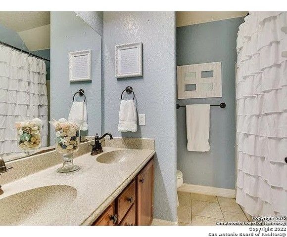 110 SURREY DR, Boerne, TX 78006