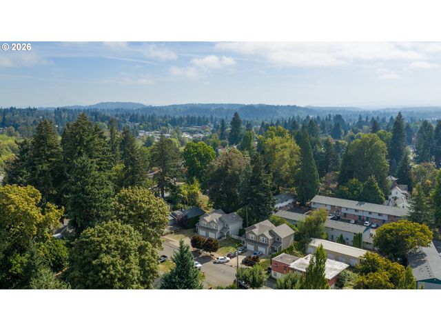 5228 Se HULL Ave, Milwaukie, OR 97267