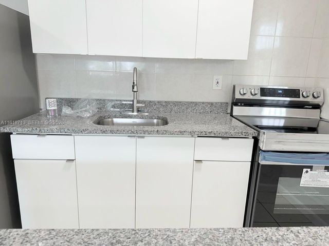 100 NE 78th Street 9, Miami, FL 33138