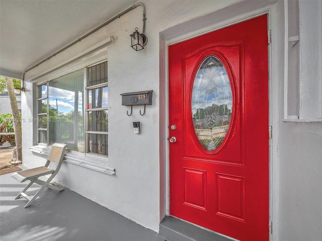 3281 NW 170th St, Miami Gardens, FL 33056