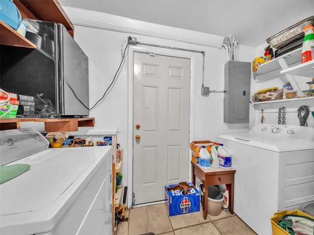 3281 NW 170th St, Miami Gardens, FL 33056