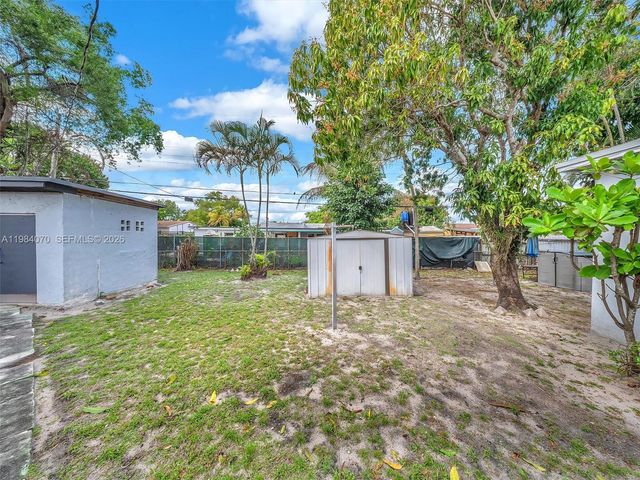 3281 NW 170th St, Miami Gardens, FL 33056