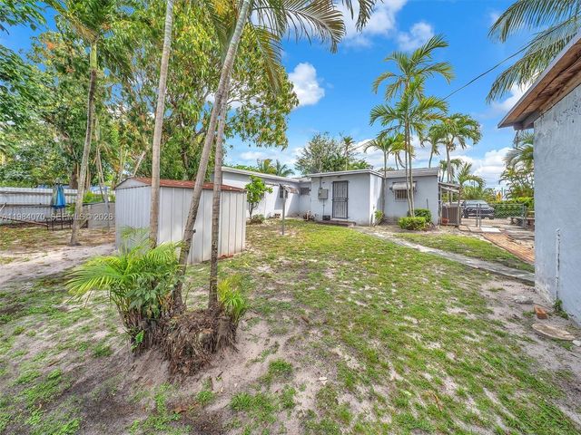 3281 NW 170th St, Miami Gardens, FL 33056