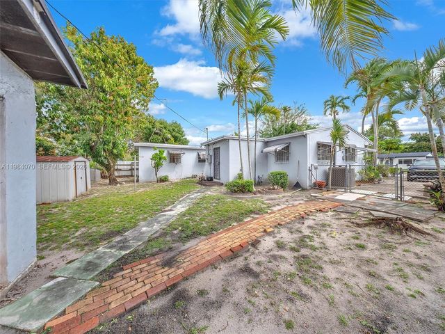 3281 NW 170th St, Miami Gardens, FL 33056